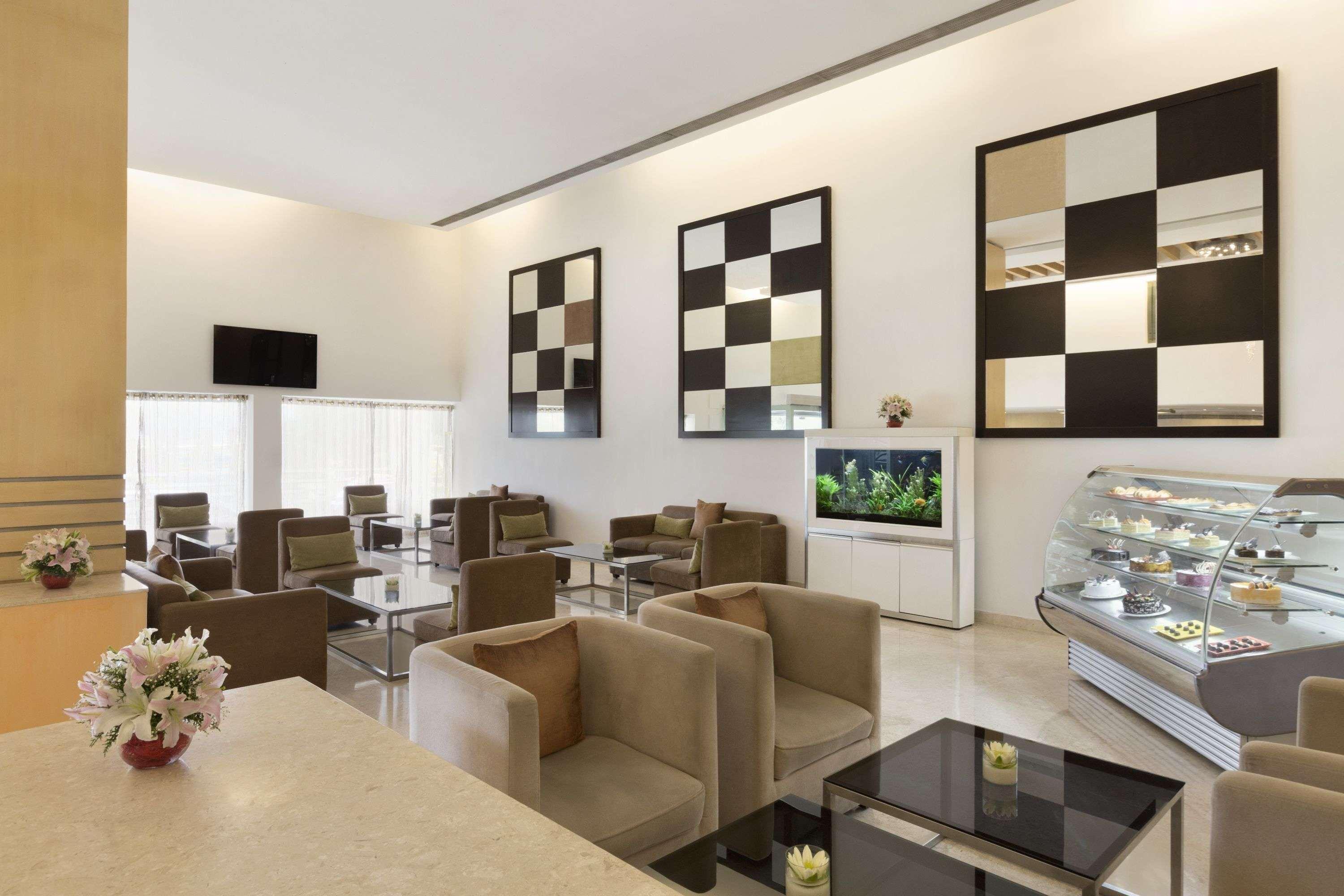 Ramada By Wyndham Chennai Egmore Exterior photo