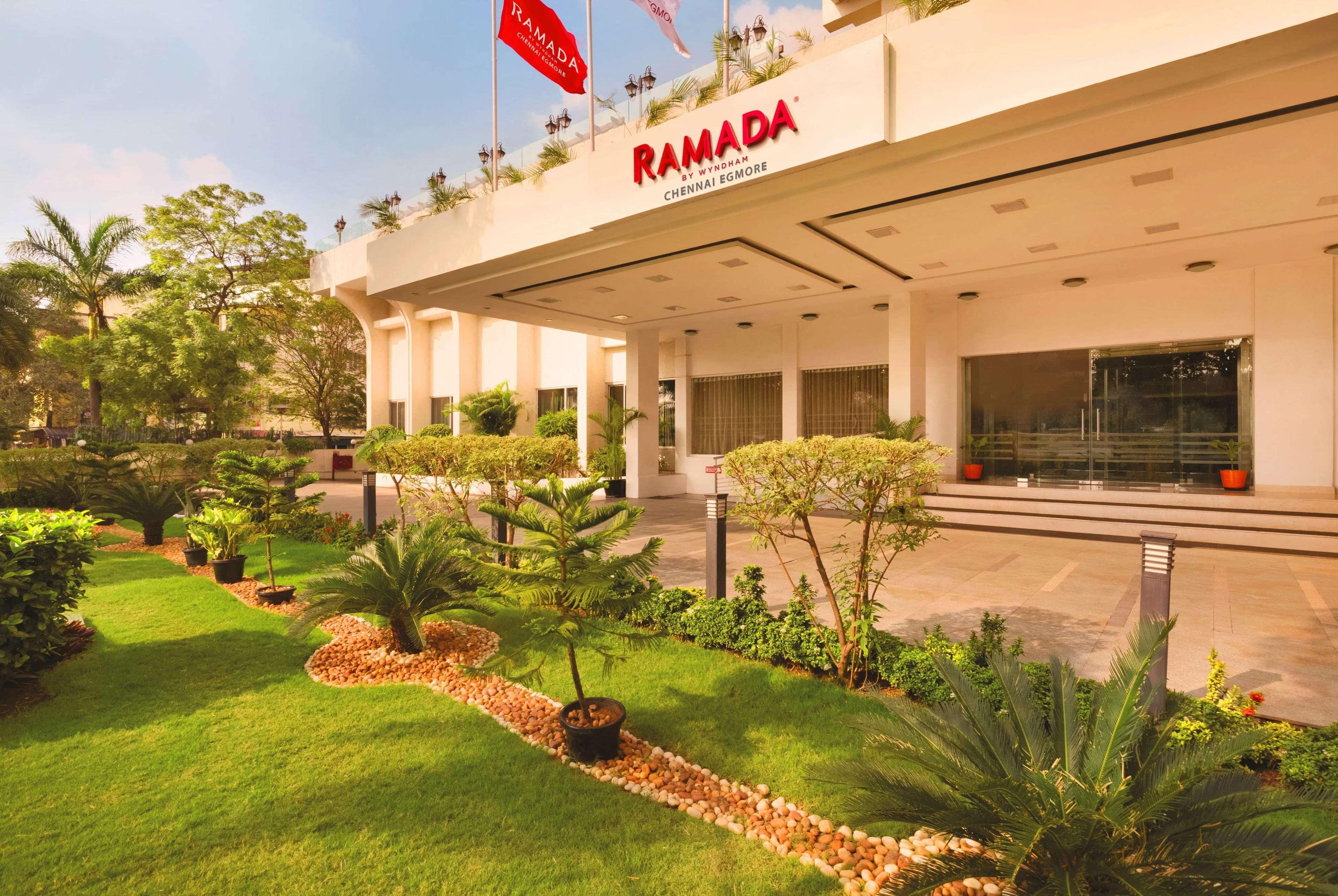 Ramada By Wyndham Chennai Egmore Exterior photo