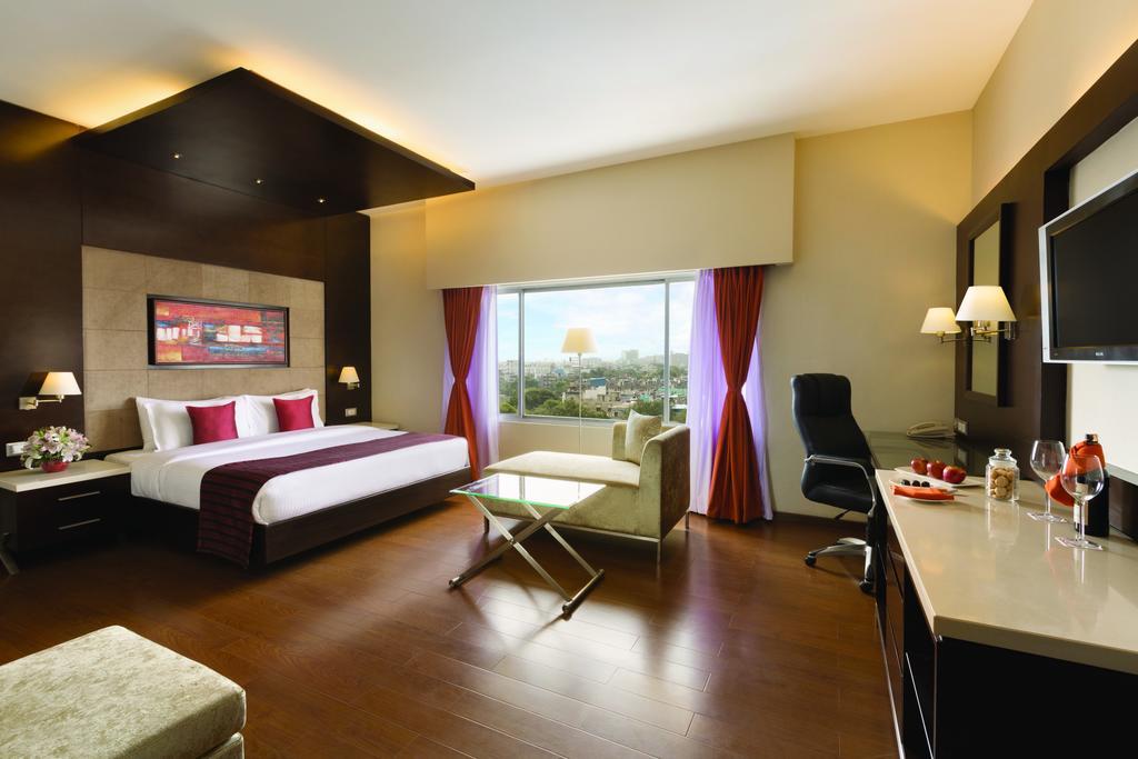 Ramada By Wyndham Chennai Egmore Exterior photo