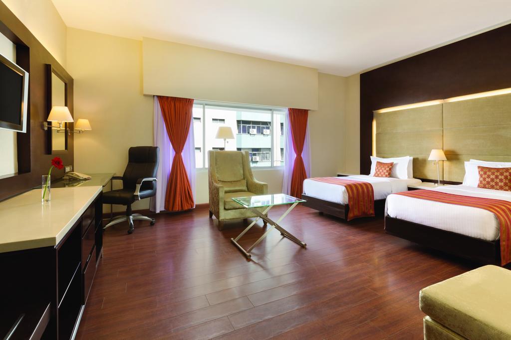 Ramada By Wyndham Chennai Egmore Exterior photo