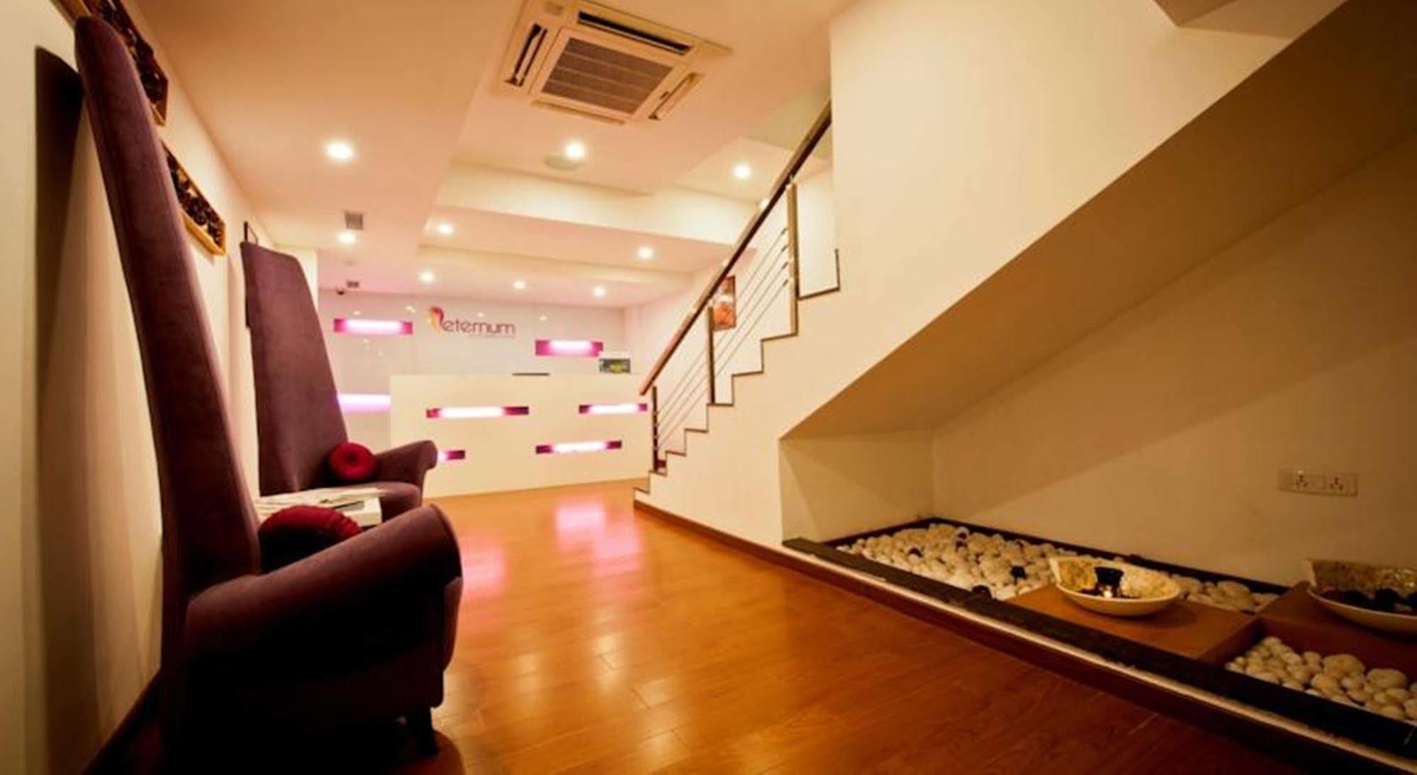 Ramada By Wyndham Chennai Egmore Exterior photo