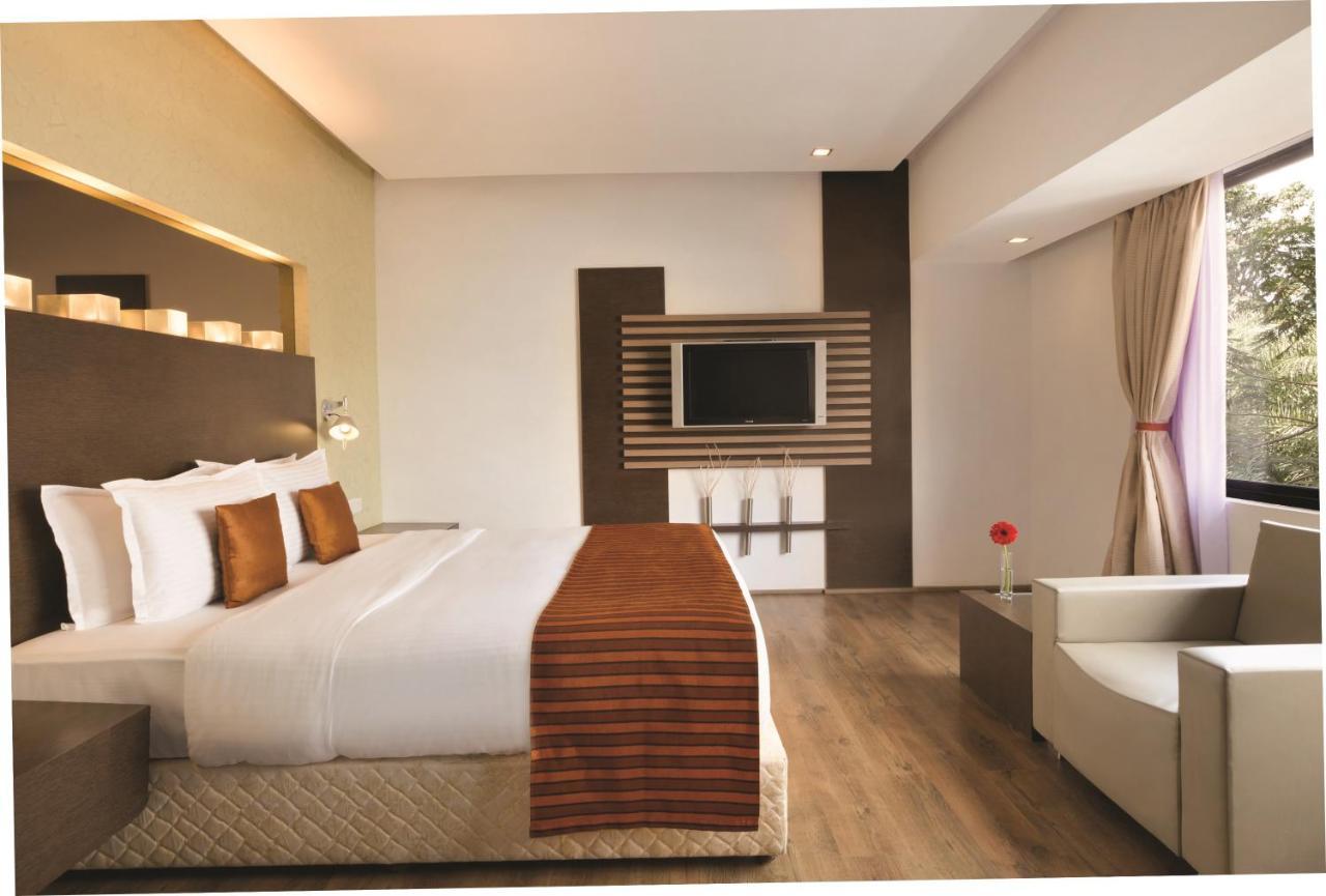 Ramada By Wyndham Chennai Egmore Exterior photo
