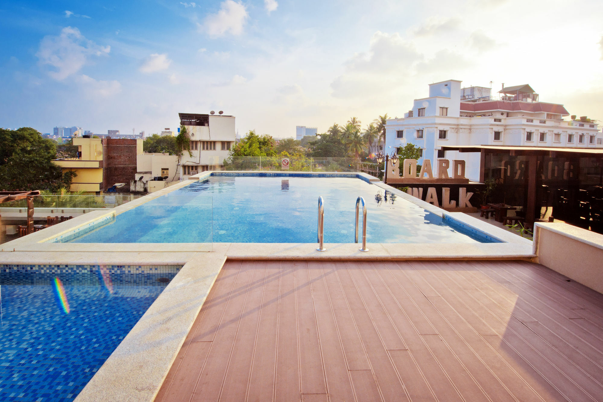 Ramada By Wyndham Chennai Egmore Exterior photo